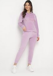 Fioletowy Welurowy Komplet Dresowy Bluza z Perłami i Brokatem Luźne Spodnie Morwenina. Fioletowe bluzy damskie Born2be, m, bez wzorów, z dresówki, bez kaptura. Za 79.99 zł.