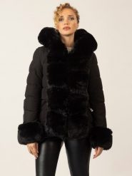 APART Kurtka zimowa w kolorze czarnym rozmiar: 40. Czarne kurtki damskie Apart, na zimę, bez wzorów, z puchu, bez kaptura. Za 459.04 zł.