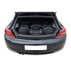 Torby Do Bagażnika Vw Scirocco 2008-2017 4Szt Kjust. Czarne torby podróżne KJUST, bez wzorów. Za 1,151.00 zł.