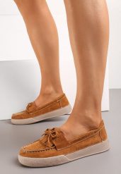 Brązowe Skórzane Mokasyny z Frędzlami i Kokardką Olessa. Brązowe mokasyny damskie Born2be, bez obcasa. Za 139.99 zł.