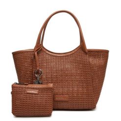 Torebka Emporio Armani. Brązowe torebki klasyczne damskie Emporio Armani, bez dodatków. Za 989.99 zł.
