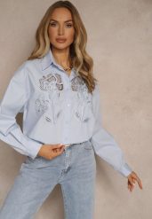 Jasnoniebieska Koszula Oversize z Bawełny z Ażurowymi Zdobieniami z Motywem Kwiatowym Voesia. Niebieskie koszule damskie Renee, m, z aplikacjami, z bawełny, eleganckie, bez kołnierzyka, bez ramiączek. Za 129.99 zł.