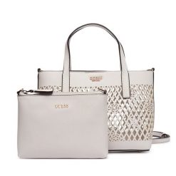 Torebka Guess. Białe torebki klasyczne damskie Guess, bez dodatków. Za 589.99 zł.
