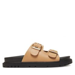 Klapki MEXX. Brązowe klapki damskie Mexx, bez wzorów, bez obcasa, bez zapięcia. Za 249.99 zł.