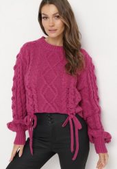 Fuksjowy Klasyczny Sweter ze Ściągaczami i Ozdobnym Sznurowaniem Nabira. Czerwone swetry klasyczne damskie Born2be, bez kołnierzyka. Za 129.99 zł.