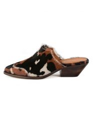 Loft37 Skórzane klapki w kolorze brązowo-kremowym rozmiar: 37. Brązowe klapki damskie loft37, bez wzorów, bez obcasa, bez zapięcia. Za 448.99 zł.