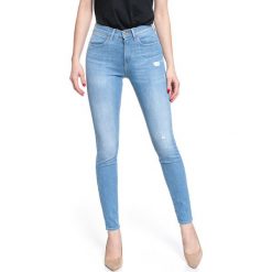 WRANGLER HIGH RISE SKINNY INDIGO BEACHES W27HGU241 112128082. Niebieskie rurki damskie Wrangler, bez wzorów, z jeansu, z podwyższonym stanem. W wyprzedaży za 89.99 zł.