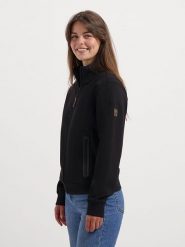 TRAVELIN' Bluza "Olia" w kolorze czarnym rozmiar: 3XL. Czarne bluzy damskie Travelin', xl, bez wzorów, bez kaptura. Za 191.88 zł.