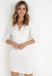 Biała Sukienka Agathinca. Białe sukienki damskie Born2be, bez wzorów, z dzianiny, bez ramiączek. W wyprzedaży za 110.49 zł.