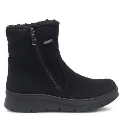 Botki Go Soft. Czarne botki damskie GO SOFT, bez obcasa, na płaskiej podeszwie, bez zapięcia. Za 199.99 zł.
