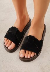 Czarne Klapki z Przekładanymi Paskami i Ozdobnymi Nitami Talysha. Czarne klapki damskie Renee, bez wzorów, z koronki, bez obcasa, na płaskiej podeszwie, bez zapięcia. Za 79.99 zł.