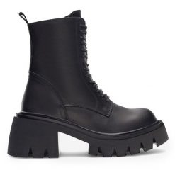 Trapery Badura. Czarne trapery damskie Badura, bez zapięcia. Za 429.99 zł.