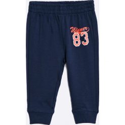 Blu Kids - Spodnie dziecięce 68-98 cm. Spodnie dresowe chłopięce marki 4F. W wyprzedaży za 14.90 zł.