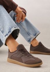 Brązowe Sneakersy VICES w Stylu Kultowych Tenisówek z Łączonych Materiałów Azivina. Brązowe obuwie sportowe damskie Renee, z jeansu, bez zapięcia, tenisowe. Za 84.99 zł.