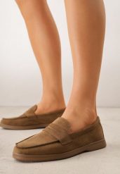 Ciemnobeżowe Klasyczne Mokasyny VICES z Imitacji Zamszu ze Skórzaną Wkładką Haliris. Brązowe mokasyny damskie Born2be, z jeansu, bez obcasa. Za 89.99 zł.