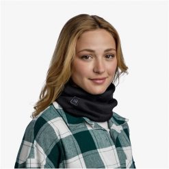 Komin na szyję - Bandana BUFF Knitted Neckwarmer Niels Evo B Lack. Czarne kominy damskie Buff, bez wzorów. W wyprzedaży za 101.94 zł.