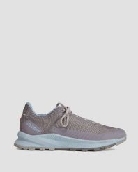 Buty turystyczne damskie Dolomite Carezza. Niebieskie obuwie trekkingowe damskie Dolomite, z dzianiny, bez zapięcia. Za 365.00 zł.