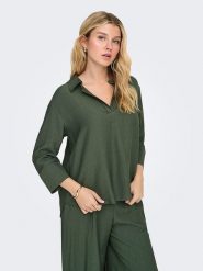 JDY Bluzka "Pepper" w kolorze zielonym rozmiar: S. Zielone bluzki damskie JDY, s, bez wzorów, bez kołnierzyka, bez ramiączek. Za 83.81 zł.