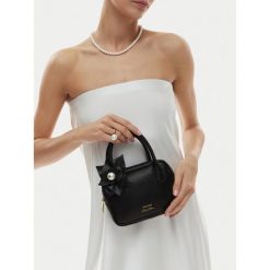 Torebka GINO ROSSI. Czarne torebki klasyczne damskie Gino Rossi, bez dodatków. Za 279.99 zł.