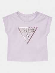 Guess T-Shirt K4GI11 K6YW4 Fioletowy Regular Fit. Fioletowe koszulki i t-shirty dziewczęce Guess, z aplikacjami, z bawełny, bez kołnierzyka, bez ramiączek. Za 109.99 zł.