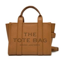 Torebka Marc Jacobs. Brązowe torebki klasyczne damskie Marc Jacobs, bez dodatków. Za 2,049.00 zł.