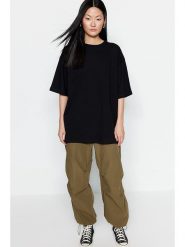 Trendyol Koszulka w kolorze czarnym rozmiar: XL. Czarne bluzki damskie Trendyol, xl, bez wzorów, z bawełny, bez kołnierzyka, bez ramiączek. Za 34.99 zł.