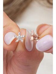 Lodie Silver Srebrne kolczyki-wkrętki z cyrkoniami rozmiar: onesize. Szare kolczyki damskie Lodie Silver, z cyrkonią, srebrne. Za 57.20 zł.