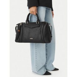 Torebka MEXX. Czarne kuferki damskie Mexx, bez wzorów, bez dodatków. Za 249.99 zł.