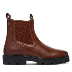 Sztyblety Tommy Hilfiger. Brązowe botki damskie Tommy Hilfiger, bez obcasa, na płaskiej podeszwie, bez zapięcia. Za 699.99 zł.