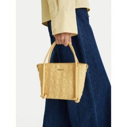 Torebka MEXX. Żółte torebki klasyczne damskie Mexx, bez dodatków. Za 169.99 zł.