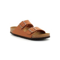Klapki damskie Birkenstock Arizona. Brązowe klapki damskie Birkenstock, bez wzorów, z materiału, bez obcasa, bez zapięcia. Za 546.00 zł.