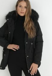 Czarna Kurtka Pudełkowa z Futerkiem Oreitheia. Czarne kurtki damskie Born2be, l, bez wzorów, z futra. Za 289.99 zł.