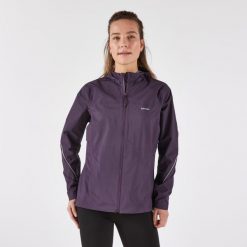Kurtka do biegania w terenie przeciwdeszczowa damska Kiprun Run 500. Fioletowe kurtki damskie KIPRUN, xl, bez wzorów, z materiału, bez kaptura. Za 299.99 zł.