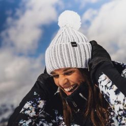 Czapka Eisbar Ronda Pompon MÜ. Białe czapki damskie Eisbär, bez wzorów, z wełny. Za 249.90 zł.