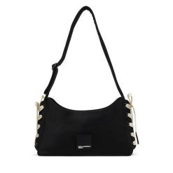 Torebka Karl Lagerfeld Jeans. Czarne torebki klasyczne damskie Karl Lagerfeld Jeans, z jeansu, bez dodatków. Za 375.99 zł.