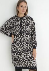 Czarno-Biała Sukienka Sweterkowa z Kapturem w Cętki Hinu. Czarne sukienki damskie Born2be, bez wzorów, eleganckie, bez ramiączek. W wyprzedaży za 152.99 zł.