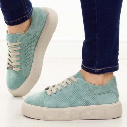 Zielone skórzane półbuty damskie Filippo Dp7502/26. Zielone półbuty damskie Filippo, na jesień, bez wzorów, z jeansu, bez obcasa, na platformie, bez zapięcia. Za 249.00 zł.