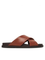 Geox Klapki D Adelash D55YWB 000TU C6014 Brązowy. Brązowe klapki damskie Geox, bez wzorów, ze skóry, bez obcasa, bez zapięcia. Za 419.99 zł.