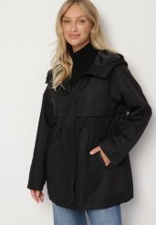 Czarna Klasyczna Kurtka Parka z Kapturem i Ściągaczem w Pasie Cinelle. Czarne kurtki damskie Born2be, l, z jeansu, z kapturem. Za 189.99 zł.
