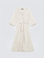 Sukienka damska midi koszulowa w prążek perłowa Kemesi 103. Białe sukienki damskie Big Star, bez wzorów, z tkaniny, biznesowe, bez ramiączek. Za 249.99 zł.