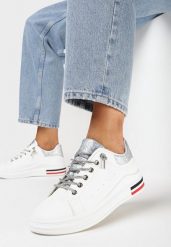 Biało-Srebrne Sneakersy z Biżuteryjnym Wiązaniem i Brokatowymi Wstawkami Eleria. Białe obuwie sportowe damskie Born2be, bez zapięcia. Za 79.99 zł.