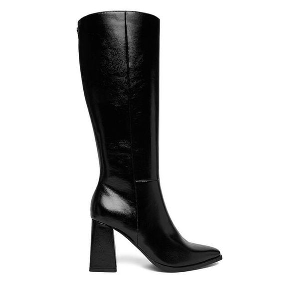Kozaki Nine West. Czarne kozaki damskie Nine West, bez obcasa, na słupku, bez zapięcia. Za 329.99 zł.