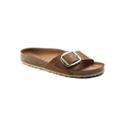 Klapki damskie Birkenstock Madrid Big Buckle Cognac Natural Leather. Brązowe klapki damskie Birkenstock, bez wzorów, z materiału, bez obcasa, bez zapięcia. Za 831.00 zł.