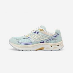 Buty sportowe RR2K x Tetsunori. Niebieskie obuwie sportowe damskie Decathlon, z gumy, do biegania. Za 339.99 zł.