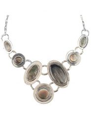 MENTHE À L'O Posrebrzany naszyjnik z elementami ozdobnymi - dł. 45 cm rozmiar: onesize. Szare naszyjniki damskie MENTHE À L'O, z perłą, posrebrzane. Za 147.91 zł.