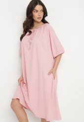 Różowa Pudełkowa Sukienka z Bawełny Ozdobiona Guzikami Amovella. Czerwone sukienki damskie Born2be, bez wzorów, z bawełny, eleganckie, bez ramiączek. Za 89.99 zł.