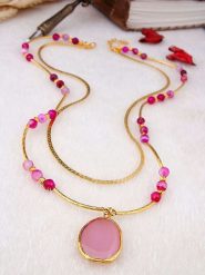 Pierres de Jade Pozłacany naszyjnik z elementami ozdobnymi - dł. 48 cm rozmiar: onesize. Różowe naszyjniki damskie Pierres de Jade, z kwarcem, pozłacane. Za 69.99 zł.