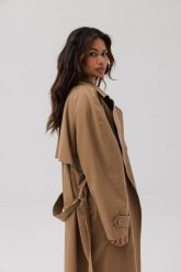 Klasyczny bawełniany trencz w kolorze CAMEL - VENICE. Brązowe płaszcze damskie Marsala, bez wzorów, z bawełny, bez kaptura. Za 1,299.90 zł.