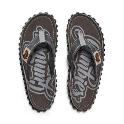 Japonki GUMBIES ISLANDER FLIP-FLOPS UNISEX. Szare klapki damskie Gumbies, bez wzorów, bez obcasa, bez zapięcia. Za 94.99 zł.