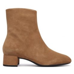 Botki ECCO. Brązowe botki damskie ECCO, bez obcasa, na słupku, bez zapięcia. Za 709.99 zł.